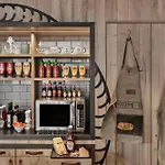 Готель Moxy 3*