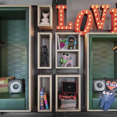 Moxy Hotel