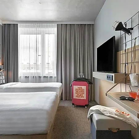 Moxy Hotel