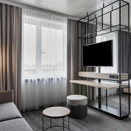 Moxy Hotel 3*