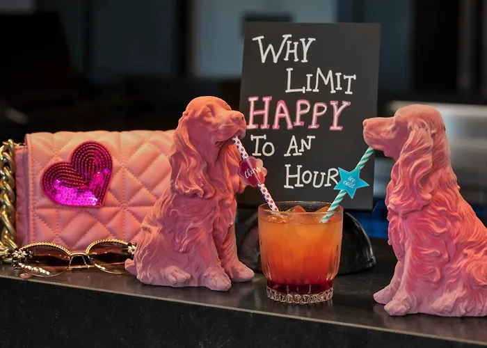 Готель Moxy 3*