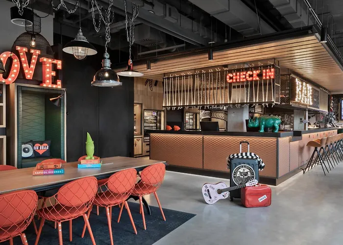 Moxy 3* Бремен