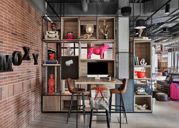 Moxy Готель 3*